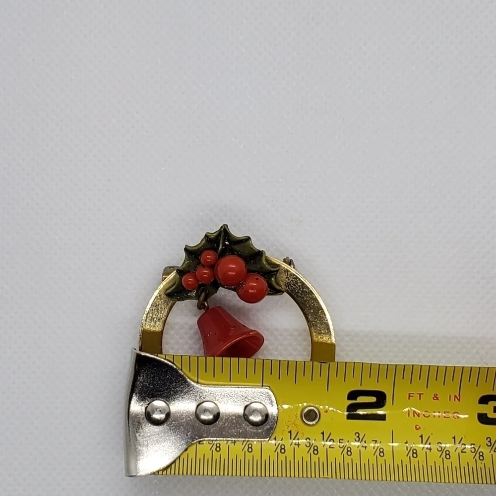 HOLIDAY PIN BROOCH